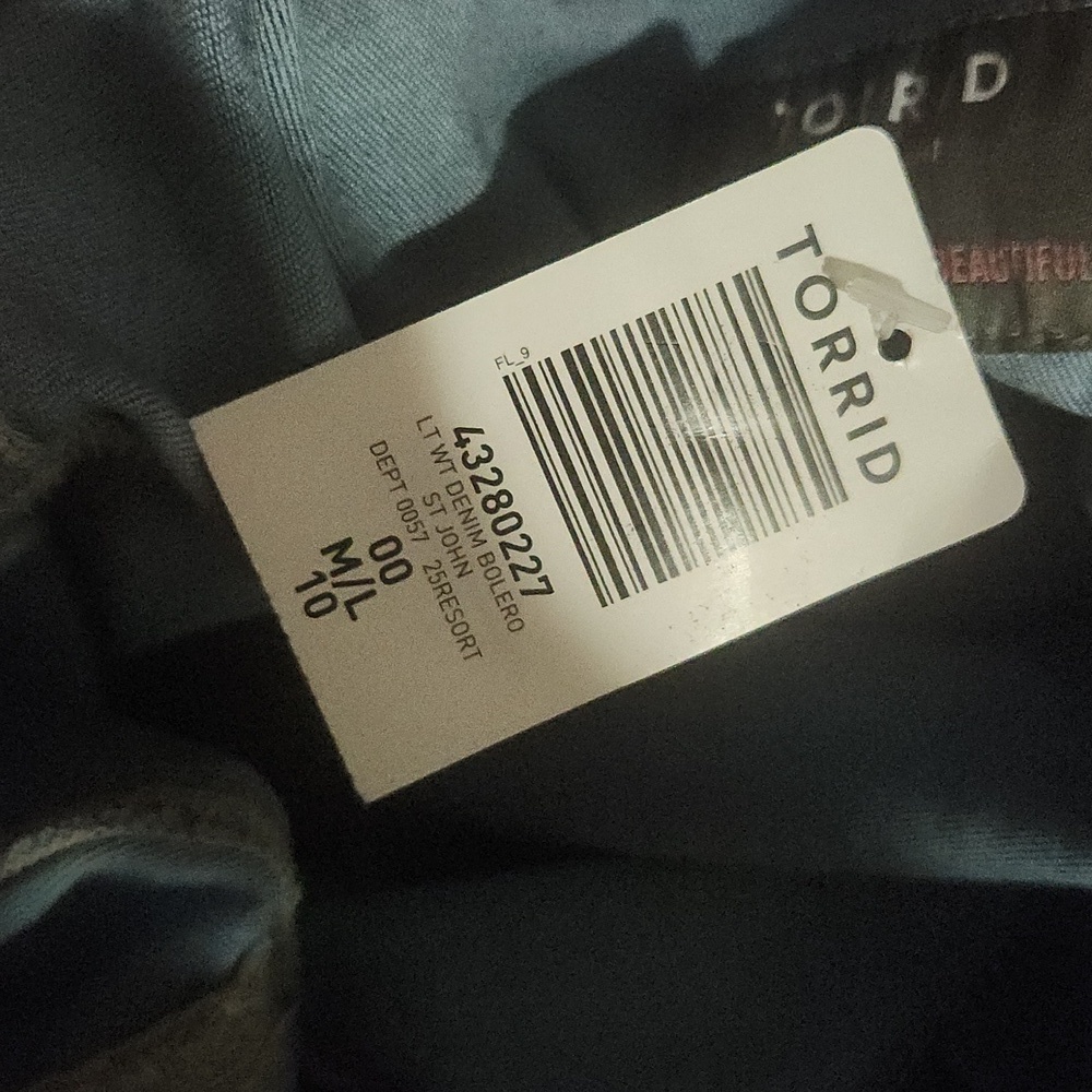 NEW! TORRID  100% cotton denim  bolero Sz Large - Picture 6 of 7